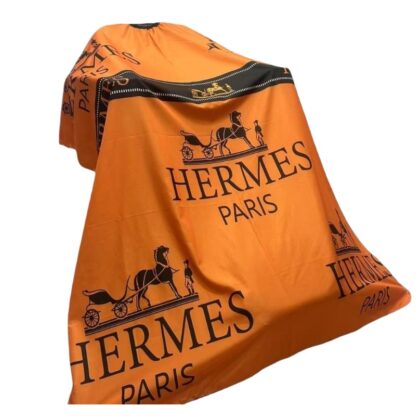 Luxury H Barber Cape